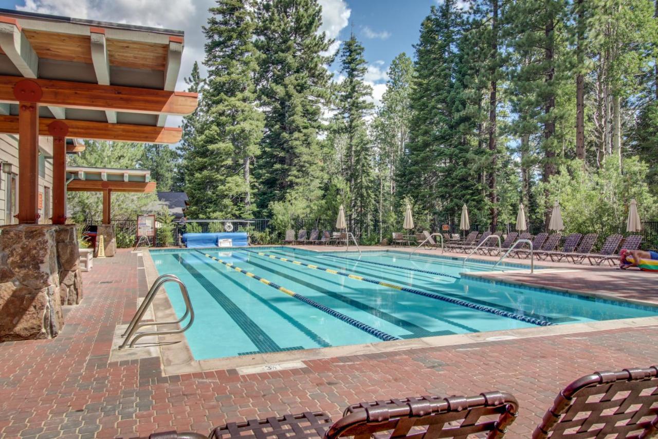 Starry Aspen Grove Hotel Truckee Exterior foto