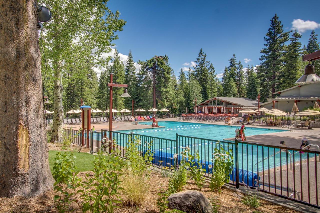 Starry Aspen Grove Hotel Truckee Exterior foto